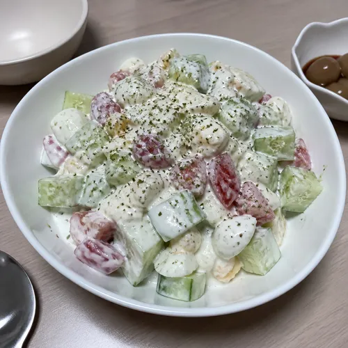 キュウリとトマトのサラダ