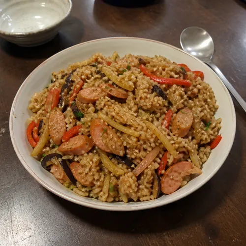ソーセージとナスの炒めご飯