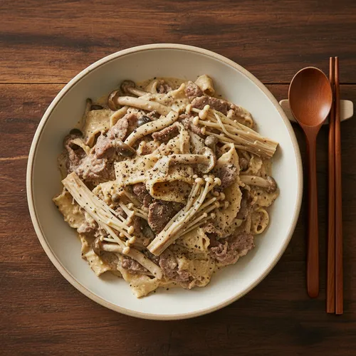 牛バラ薄切り肉とエゴマのキノコパスタ