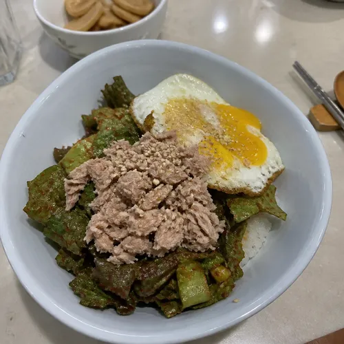 サンチュの和え物とツナのダイエットビビンバ