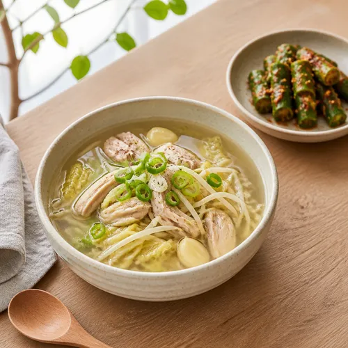 薬膳風 骨なし鶏スープと青唐辛子テンジャン和え