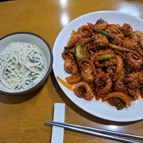 辛旨イイダコ炒めとシャキシャキ天草マヨ和え