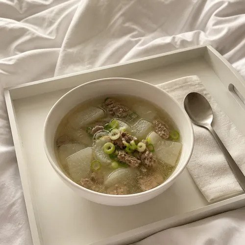 牛肉と大根のスープ（ソゴギムグク）
