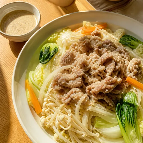 牛バラ薄切り肉と野菜の蒸し物 えごまソース添え