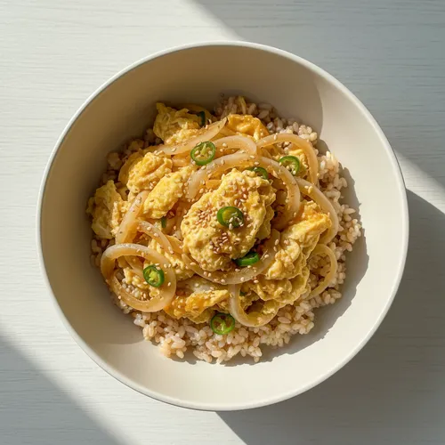 玉ねぎと卵の丼