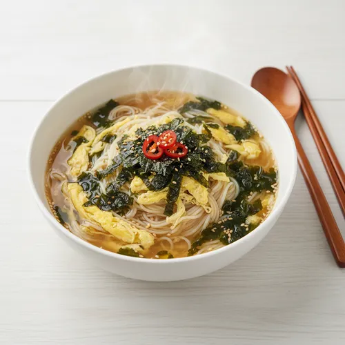 キムグクス（のりスープそうめん）