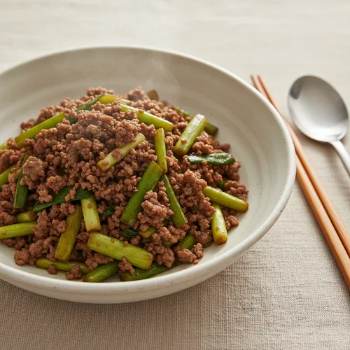 牛肉とにんにくの芽の炒め物