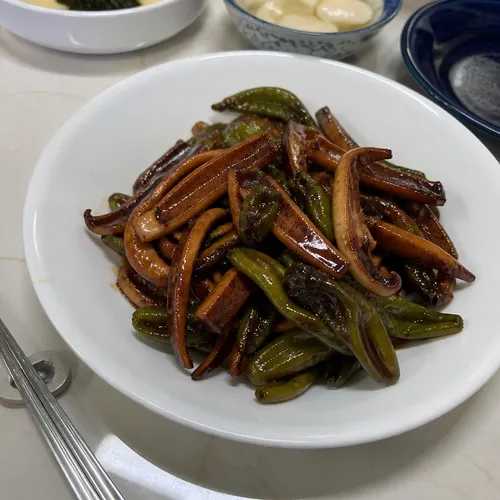 干しイカとししとうの煮物