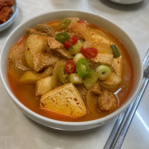 ご飯泥棒！豆腐と豚肉のチゲ