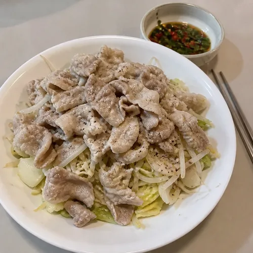 10분 완성 대패삼겹 채소찜