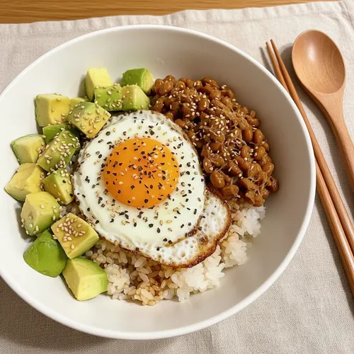 アボカド納豆ご飯