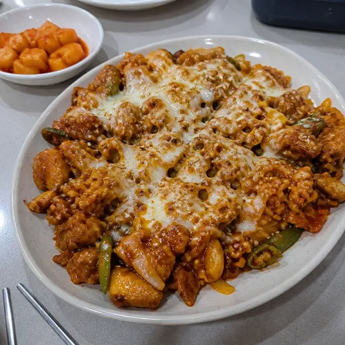 ピリ辛甘辛チーズチキン