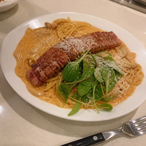 スパイシーベーコンクリームパスタ