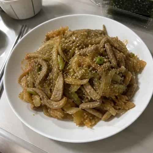 イム・ミスクのえごま粉熟成キムチ豚バラ肉チャプチェ
