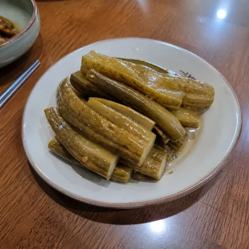 1年は保存できる昔ながらのオイジ（きゅうりの漬物）