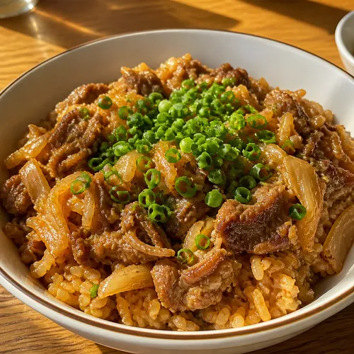 牛バラ薄切り肉と古漬けキムチの鍋ご飯