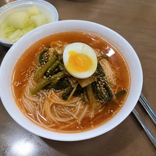 ヨルムククス