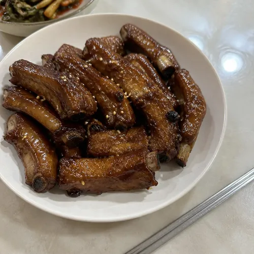 醤油漬け豚バックリブのエアフライヤー焼き