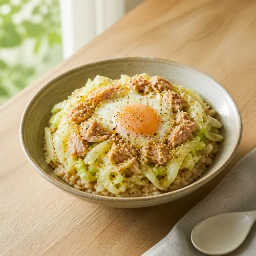 キャベツとツナの卵丼