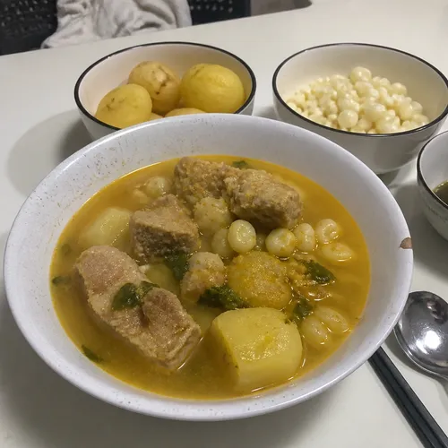 フリカセ・パセーニョ(ボリビア風豚肉シチュー)