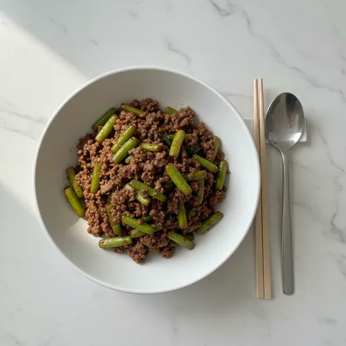マヌルジョン（にんにくの芽）と牛肉の炒め物