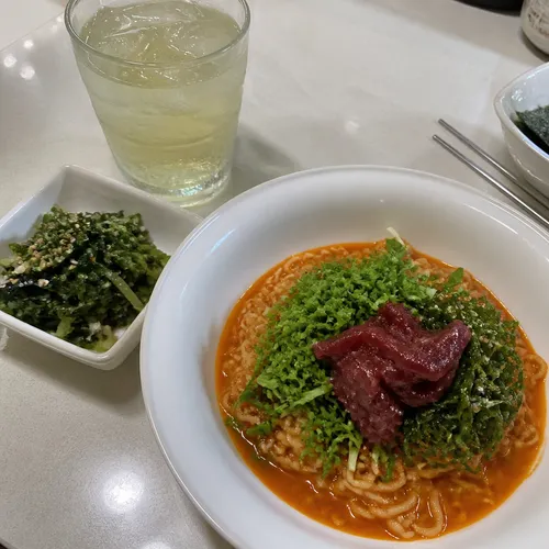 ミナリ入りブルダック冷麺 & ナムルセット（ユッケ添え）
