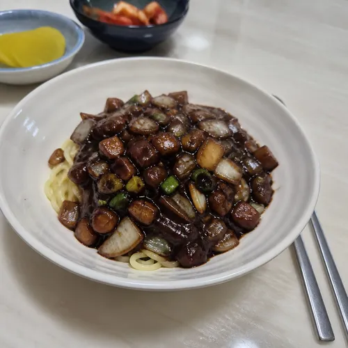 チャン・シニョンの超簡単粉ジャージャー麺