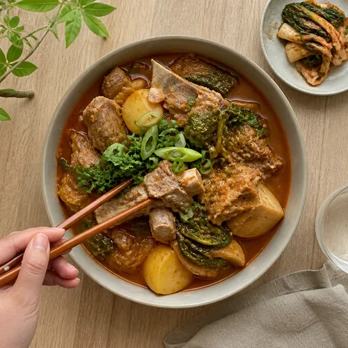 濃厚でコクのある家庭の味 カムジャタン