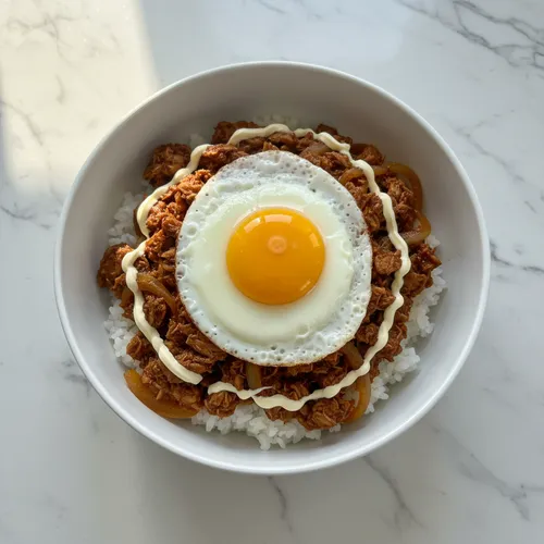 ツナ缶のっけご飯