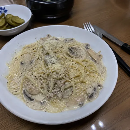 マッシュルームクリームパスタ