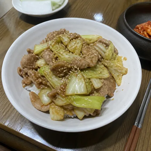 キャベツと豚肉の炒め物（和風）