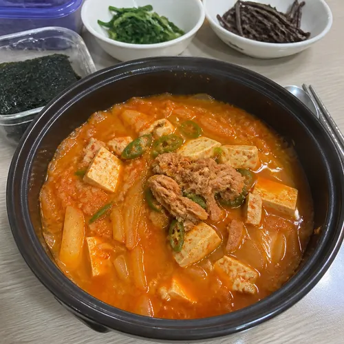 食堂より美味しい！ツナキムチチゲ黄金レシピ